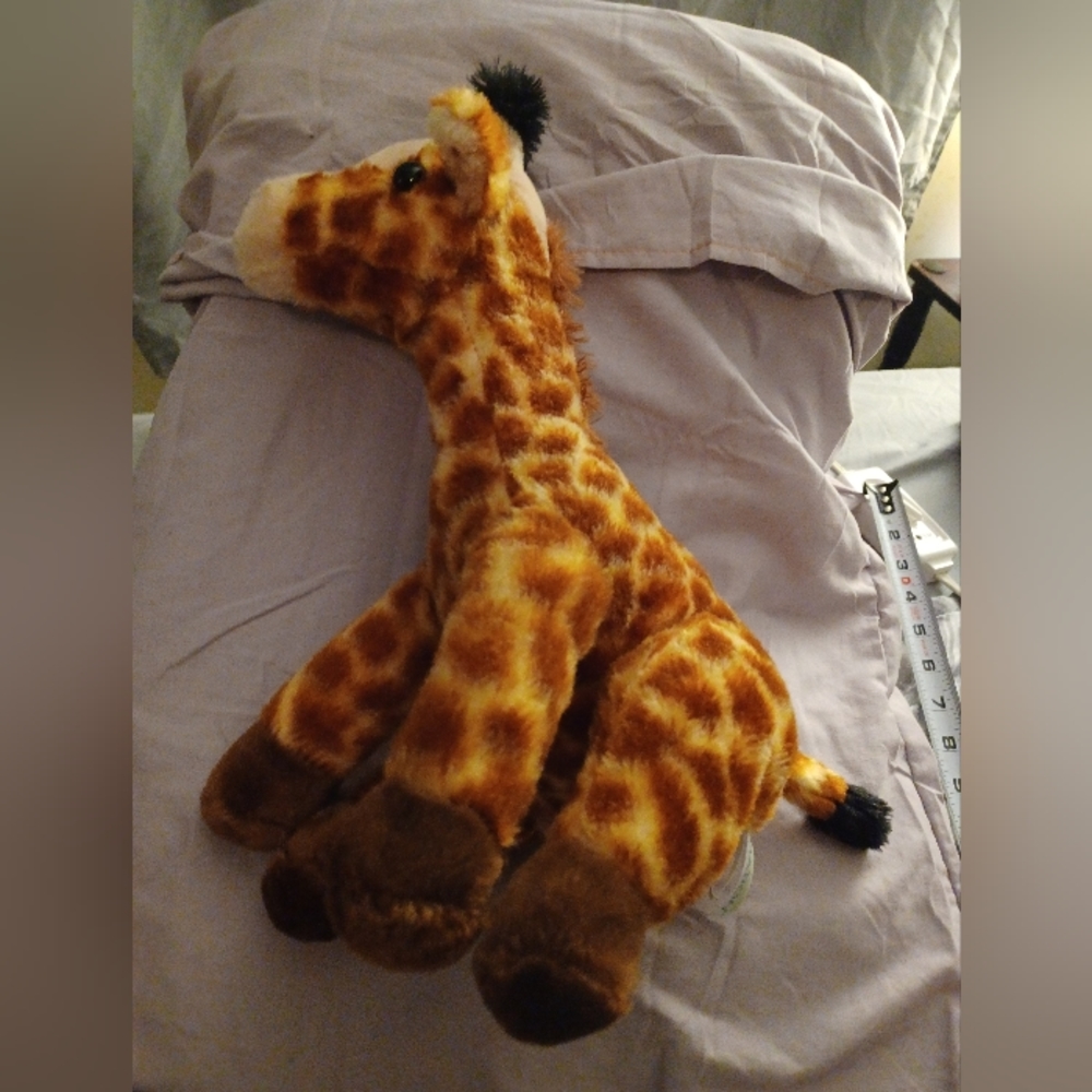 Destination Nation Giraffe 12 in (011023B)